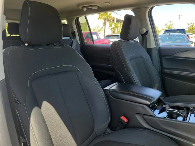 2023 Jeep Grand Cherokee L Laredo 4x4