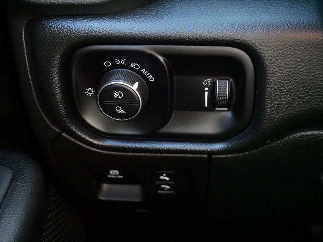 2022 Ram 1500 Big Horn Crew Cab 4x4 5'7" Box