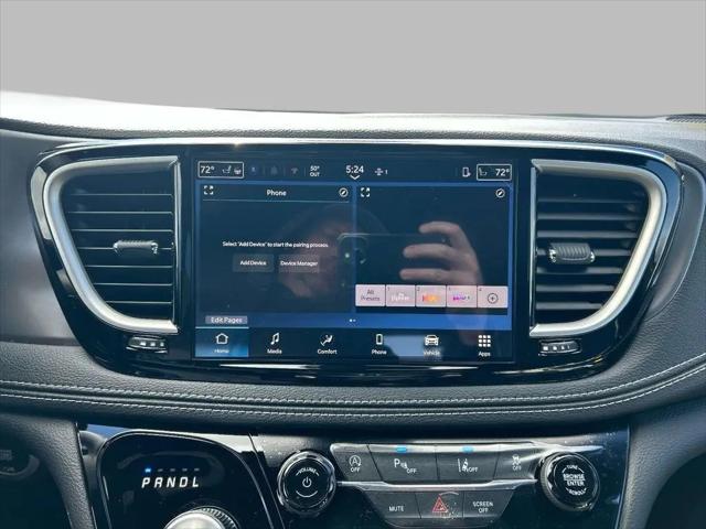 2026 Chrysler Pacifica Select AWD