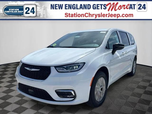 2026 Chrysler Pacifica Select AWD for sale in Mansfield, MA