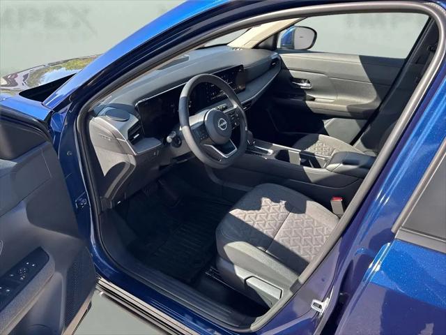 2025 Nissan Kicks SV FWD