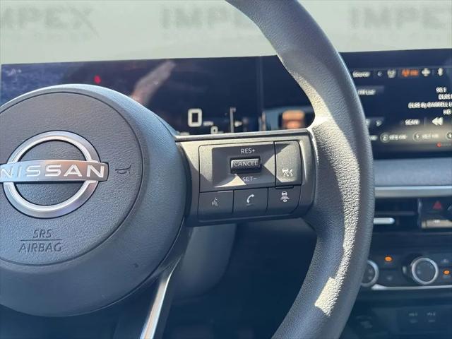 2025 Nissan Kicks SV FWD