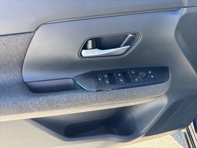 2025 Nissan Kicks SV FWD