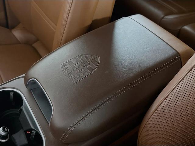 2023 Porsche Cayenne Platinum Edition