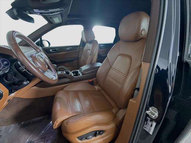 2023 Porsche Cayenne Platinum Edition