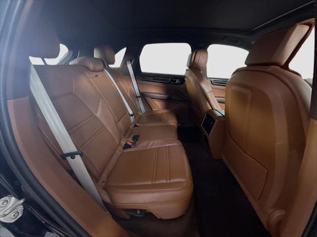 2023 Porsche Cayenne Platinum Edition