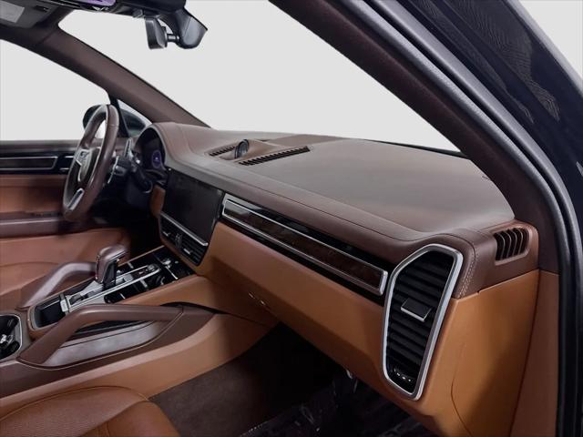 2023 Porsche Cayenne Platinum Edition