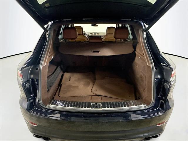 2023 Porsche Cayenne Platinum Edition