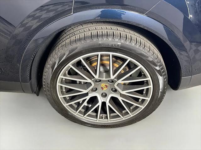 2023 Porsche Cayenne Platinum Edition