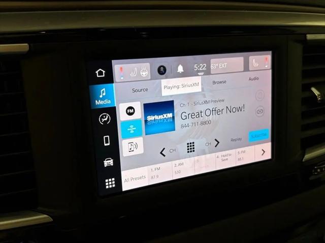 2022 Chrysler Voyager LX
