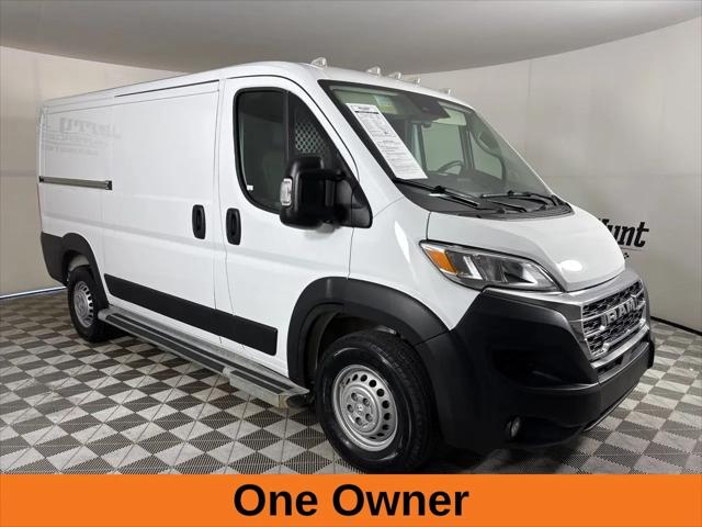 2025 Ram ProMaster 2500 Cargo Van Tradesman Low Roof 136" WB w/Pass Seat