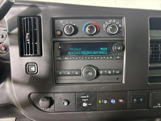 2024 Chevrolet Express Passenger RWD 3500 Extended Wheelbase LT