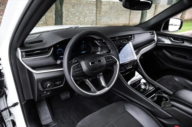 2023 Jeep Grand Cherokee L Altitude 4x2
