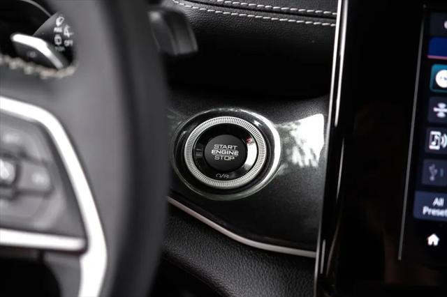 2023 Jeep Grand Cherokee L Altitude 4x2