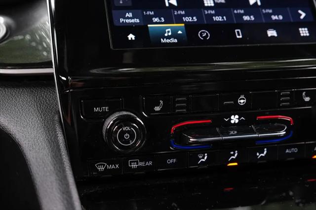 2023 Jeep Grand Cherokee L Altitude 4x2