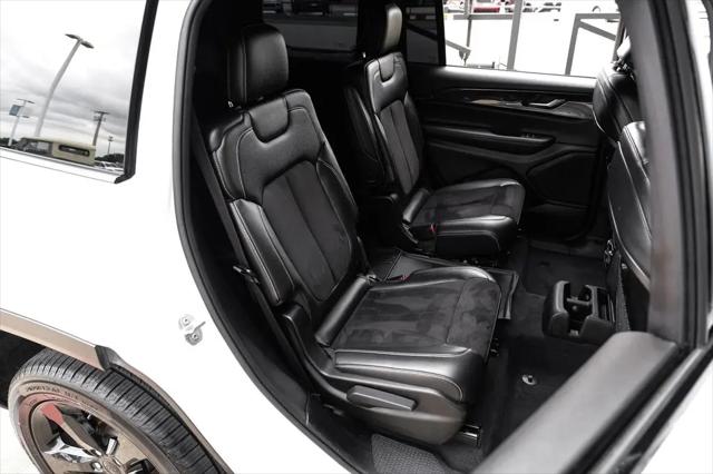 2023 Jeep Grand Cherokee L Altitude 4x2