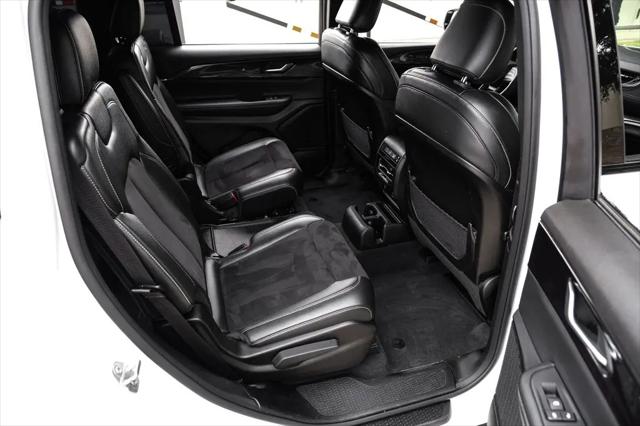 2023 Jeep Grand Cherokee L Altitude 4x2