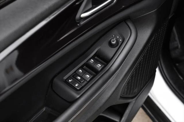 2023 Jeep Grand Cherokee L Altitude 4x2