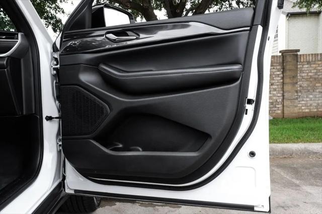 2023 Jeep Grand Cherokee L Altitude 4x2
