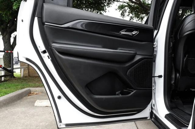 2023 Jeep Grand Cherokee L Altitude 4x2
