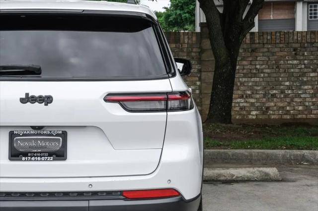2023 Jeep Grand Cherokee L Altitude 4x2
