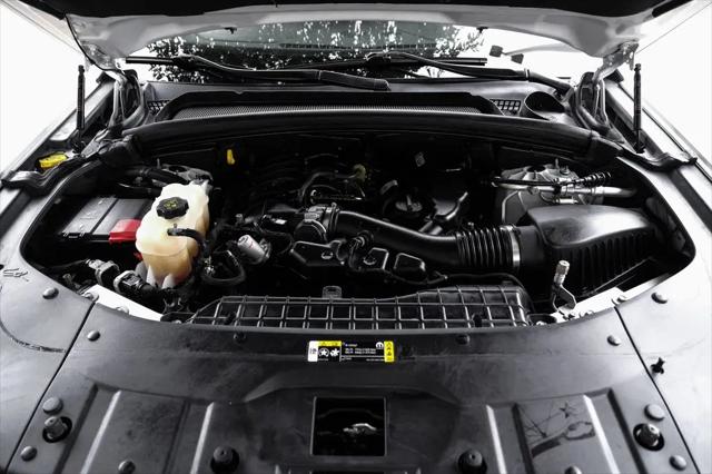 2023 Jeep Grand Cherokee L Altitude 4x2