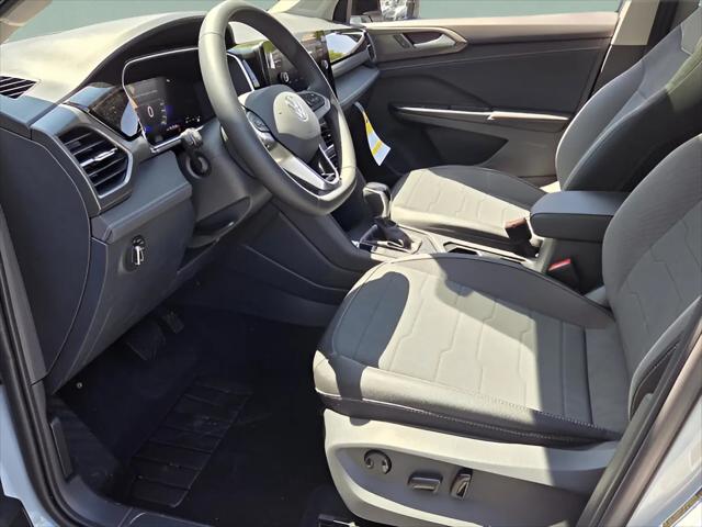 2026 Volkswagen Taos SE Black