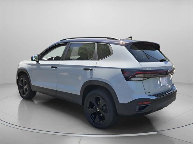 2026 Volkswagen Taos SE Black