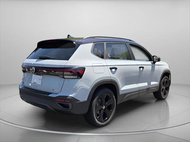 2026 Volkswagen Taos SE Black