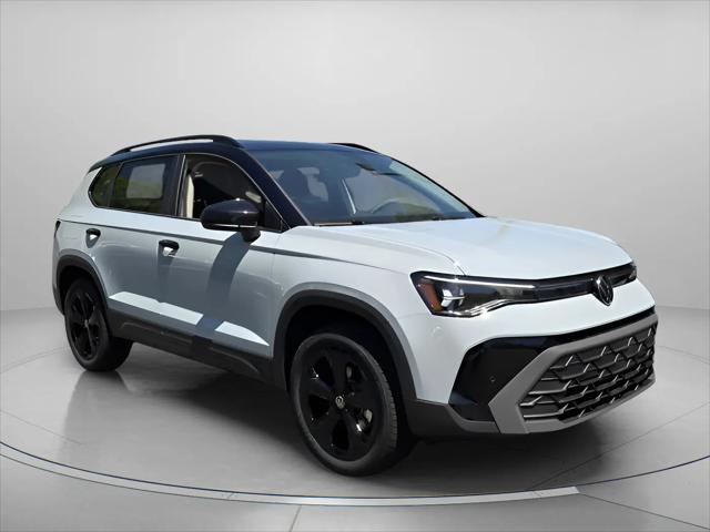2026 Volkswagen Taos SE Black