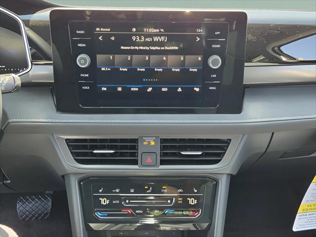 2026 Volkswagen Taos SE Black