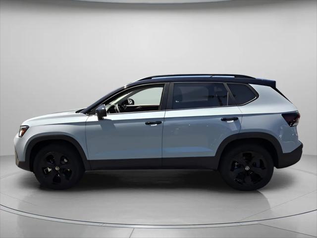 2026 Volkswagen Taos SE Black
