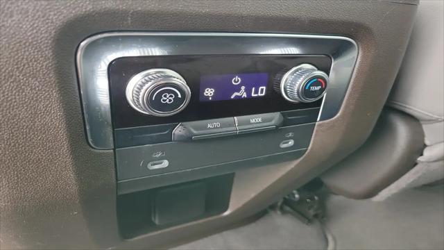 2023 GMC Yukon XL 2WD SLT