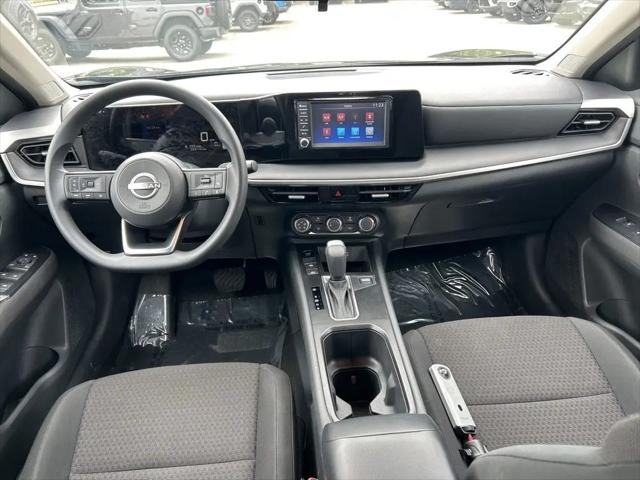 2025 Nissan Kicks S FWD