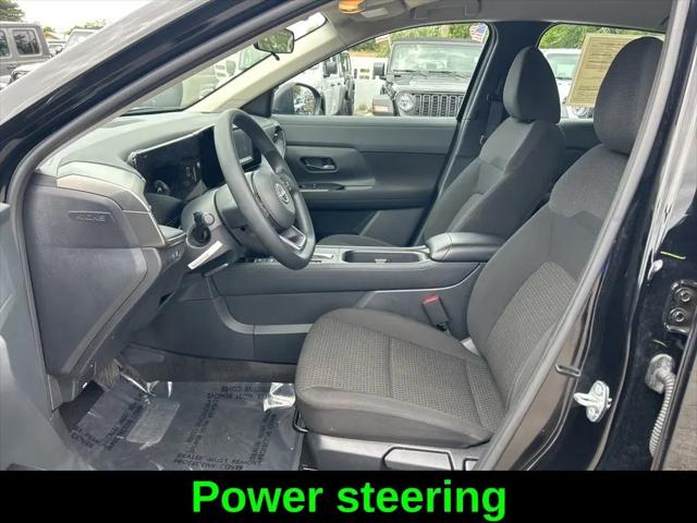 2025 Nissan Kicks S FWD