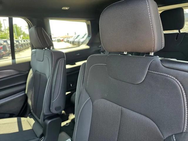 2026 Jeep Grand Cherokee L Altitude 4x4