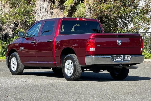2022 Ram 1500 Classic SLT Crew Cab 4x2 5'7" Box