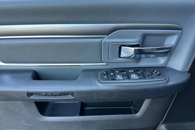 2022 Ram 1500 Classic SLT Crew Cab 4x2 5'7" Box