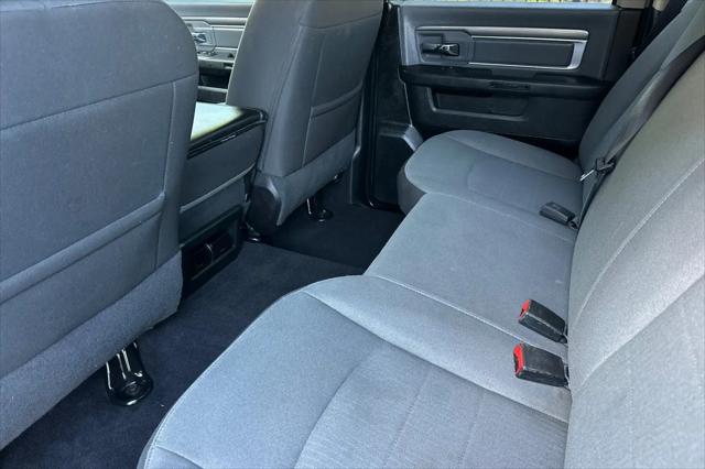 2022 Ram 1500 Classic SLT Crew Cab 4x2 5'7" Box