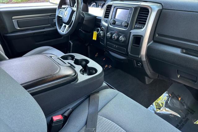 2022 Ram 1500 Classic SLT Crew Cab 4x2 5'7" Box