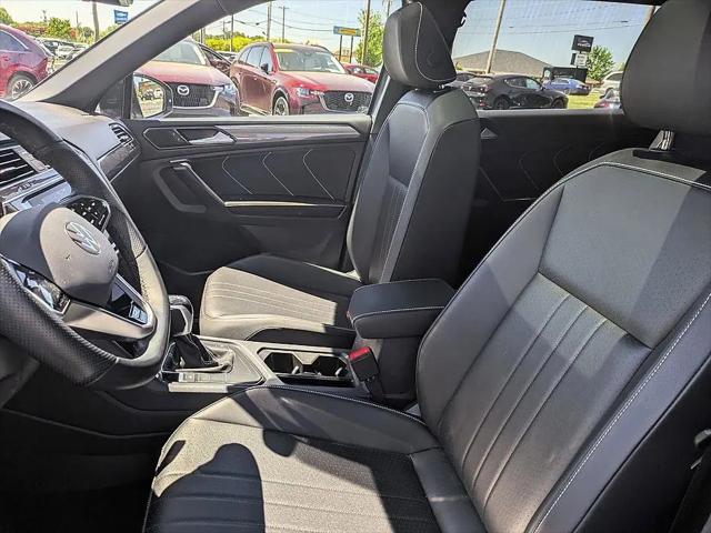 2023 Volkswagen Tiguan 2.0T SE R-Line Black