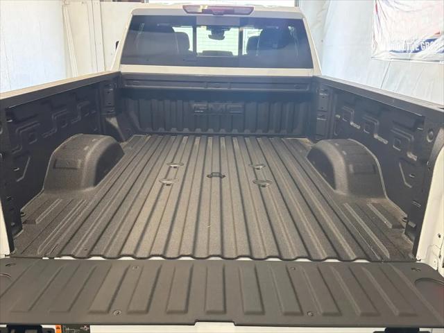 2026 GMC Sierra 2500HD Crew Cab, Standard Bed, Denali Ultimate, 4WD