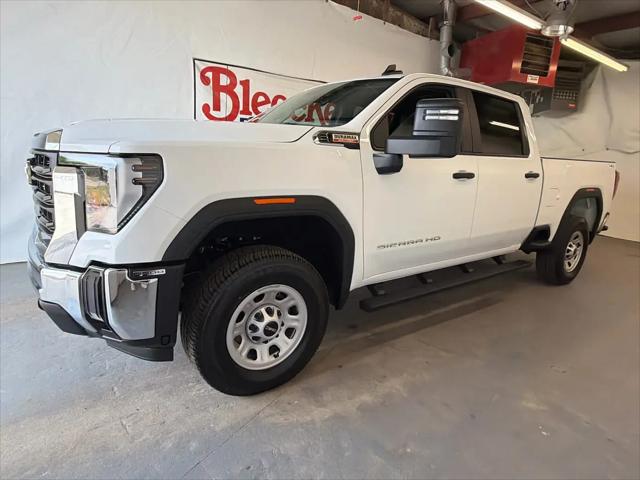 2026 GMC Sierra 2500HD Crew Cab, Standard Bed, Pro, 4WD