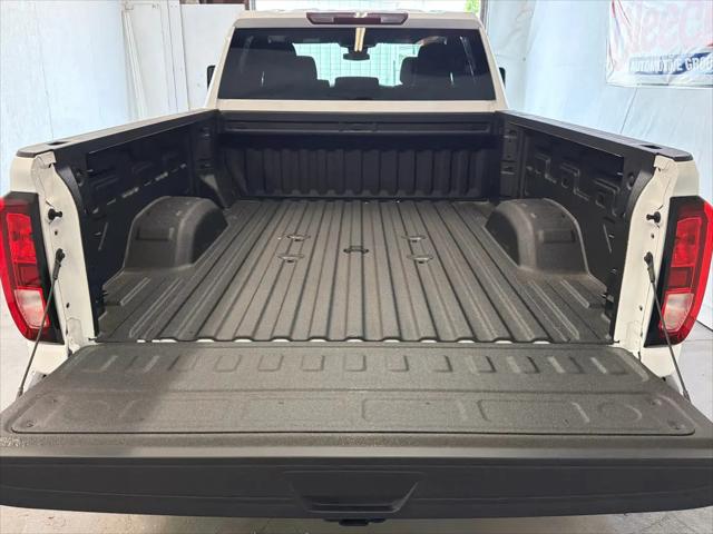 2026 GMC Sierra 2500HD Crew Cab, Standard Bed, Pro, 4WD