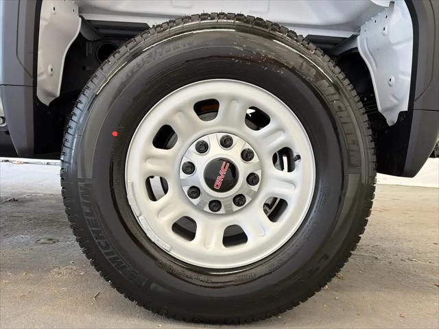2026 GMC Sierra 2500HD Crew Cab, Standard Bed, Pro, 4WD