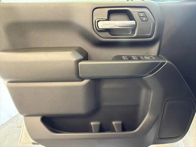 2026 GMC Sierra 2500HD Crew Cab, Standard Bed, Pro, 4WD