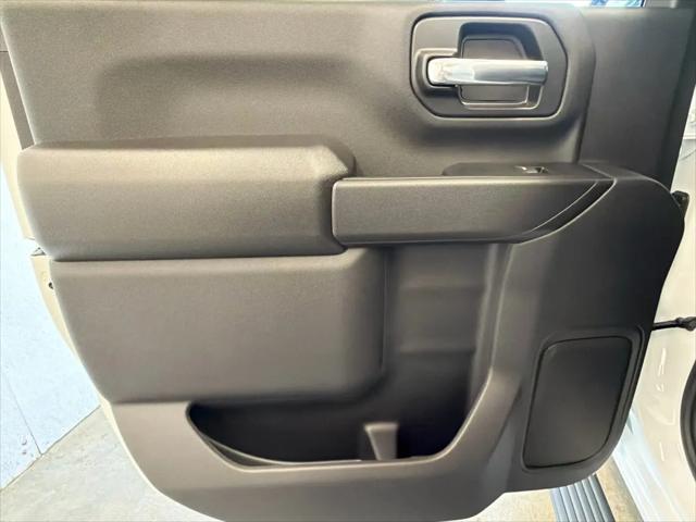 2026 GMC Sierra 2500HD Crew Cab, Standard Bed, Pro, 4WD