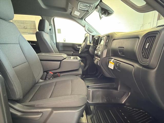 2026 GMC Sierra 2500HD Crew Cab, Standard Bed, Pro, 4WD