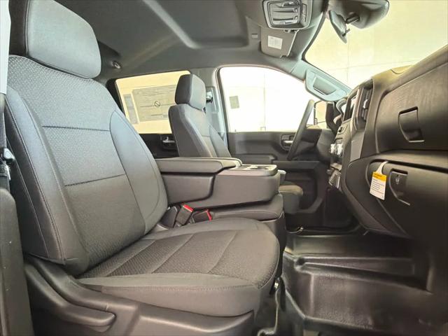 2026 GMC Sierra 2500HD Crew Cab, Standard Bed, Pro, 4WD