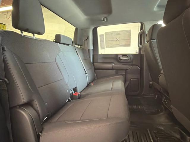 2026 GMC Sierra 2500HD Crew Cab, Standard Bed, Pro, 4WD
